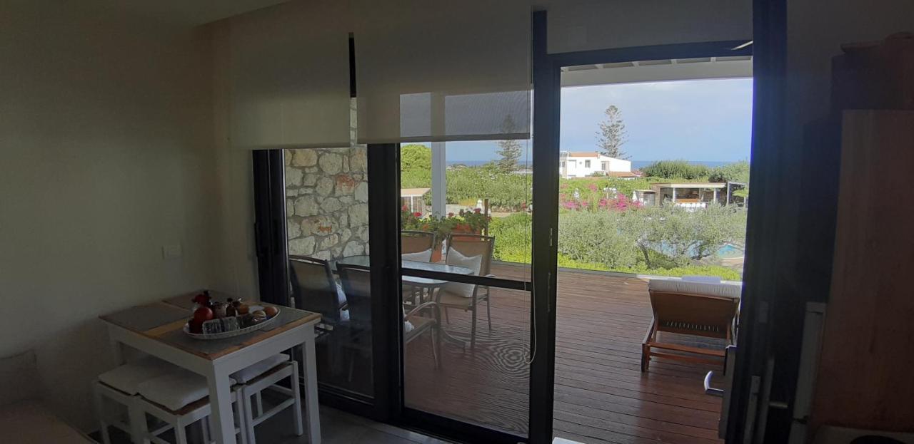 Family Two-Bedroom Apartment Sea View