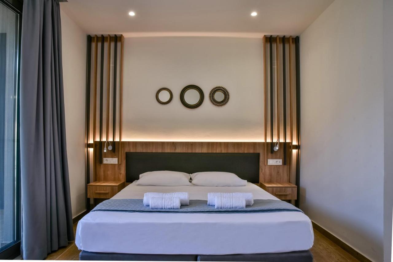 Superior Double Studio,1054317667:JPEG