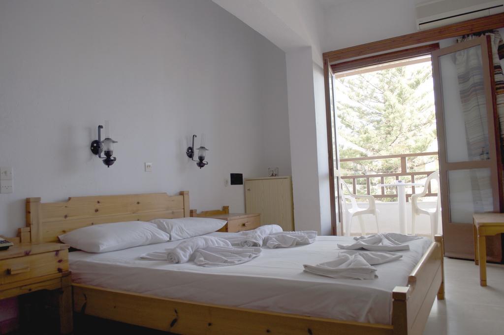 Doppel- oder Zweibettzimmer