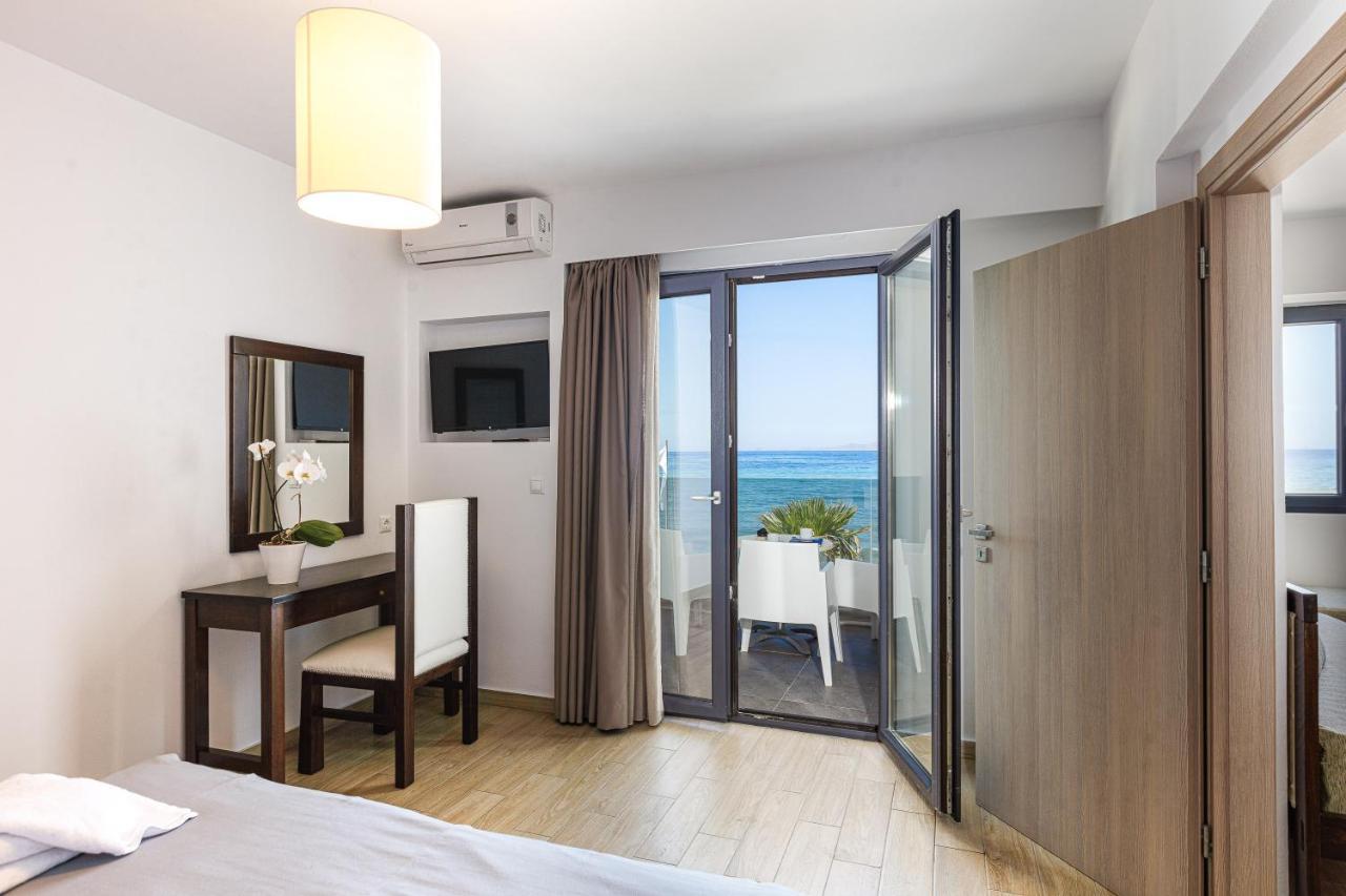 Grand One-Bedroom Apartment Sea View