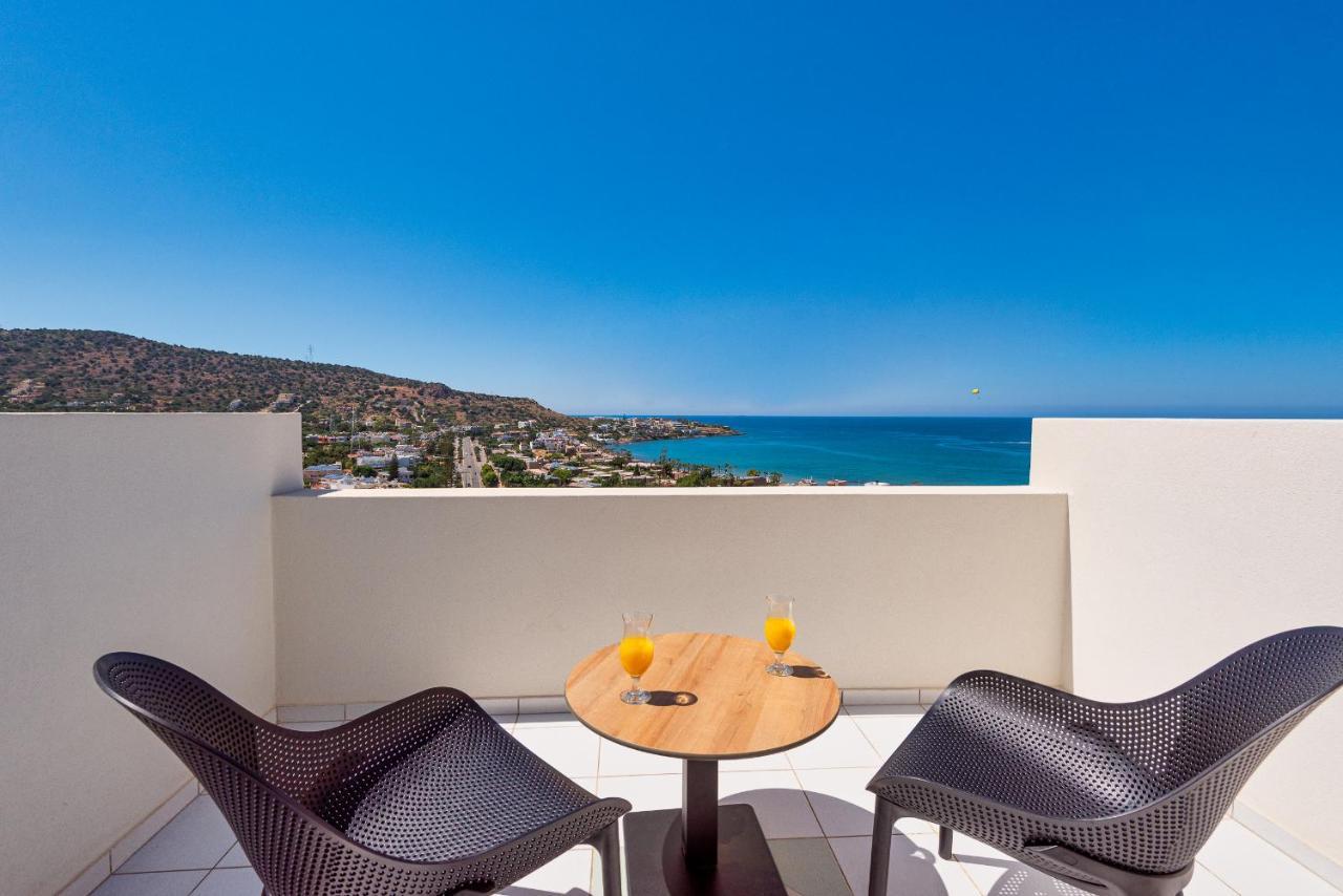 Double or Twin Room Sea View