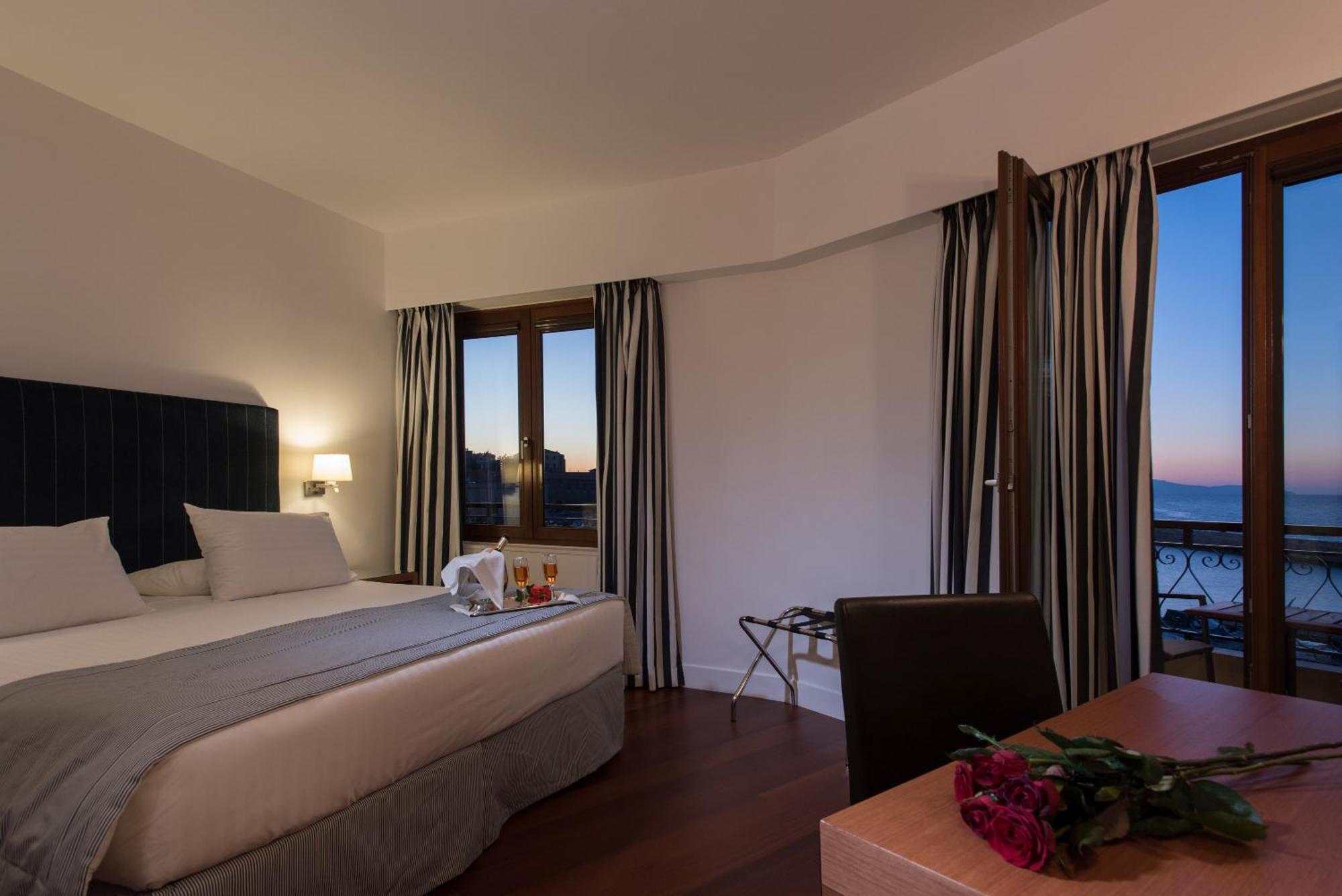 Suite with Sea View - Open Bath,1709908316:JPEG
