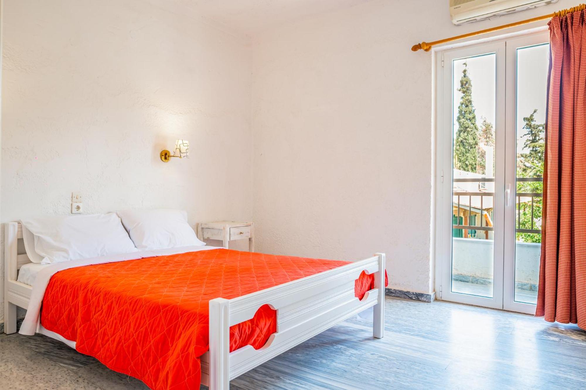Double Room Private Bathroom