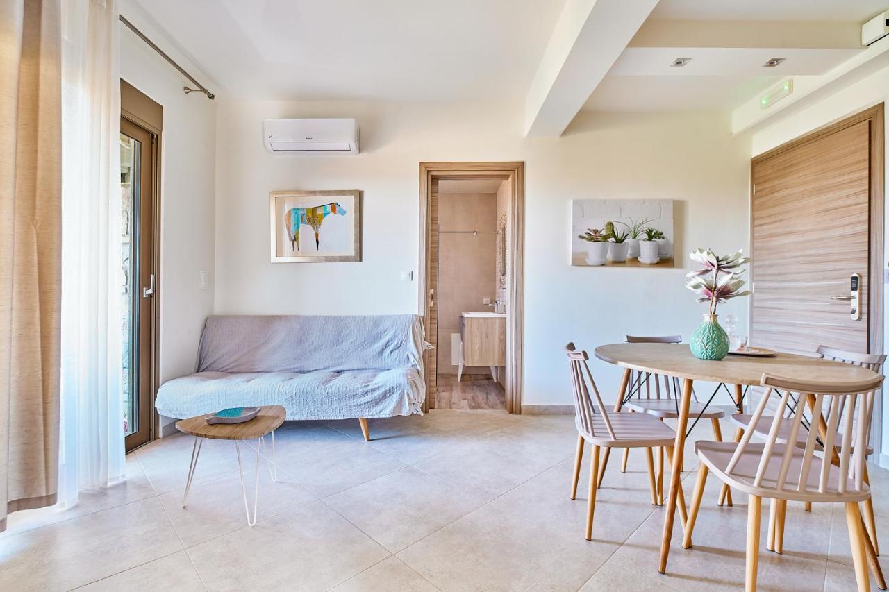 Apartment with Terrace,1271582758:JPEG