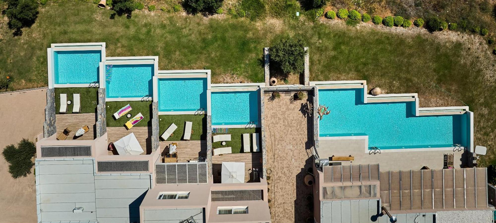 Deluxe Split-level Bungalow with Private Infinity Pool