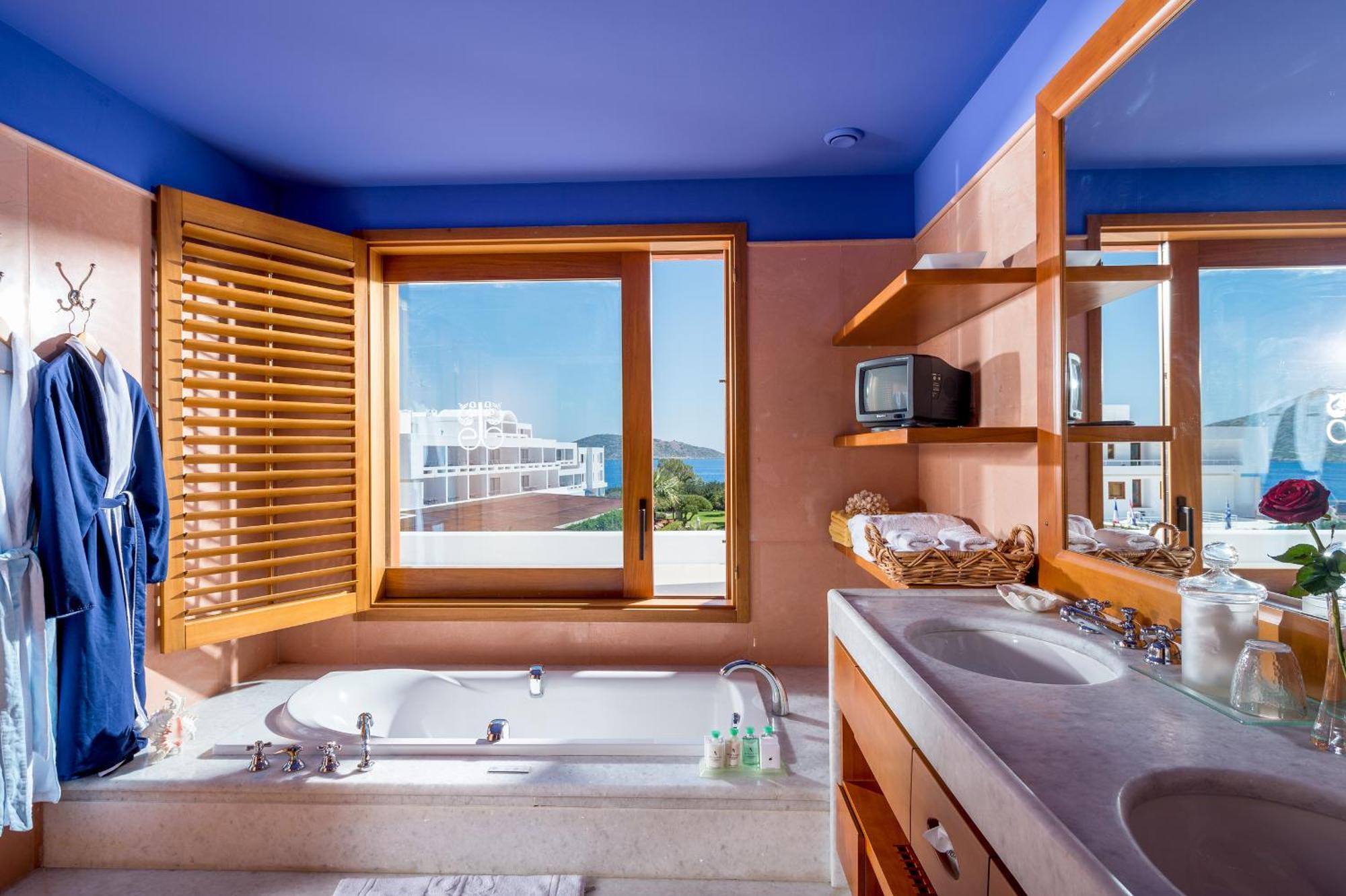 Family Hotel Suite Sea View Two Bedrooms,1273370365:JPEG