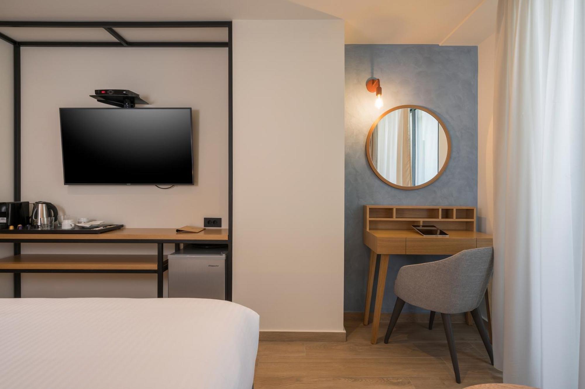 Double Room with Pool View