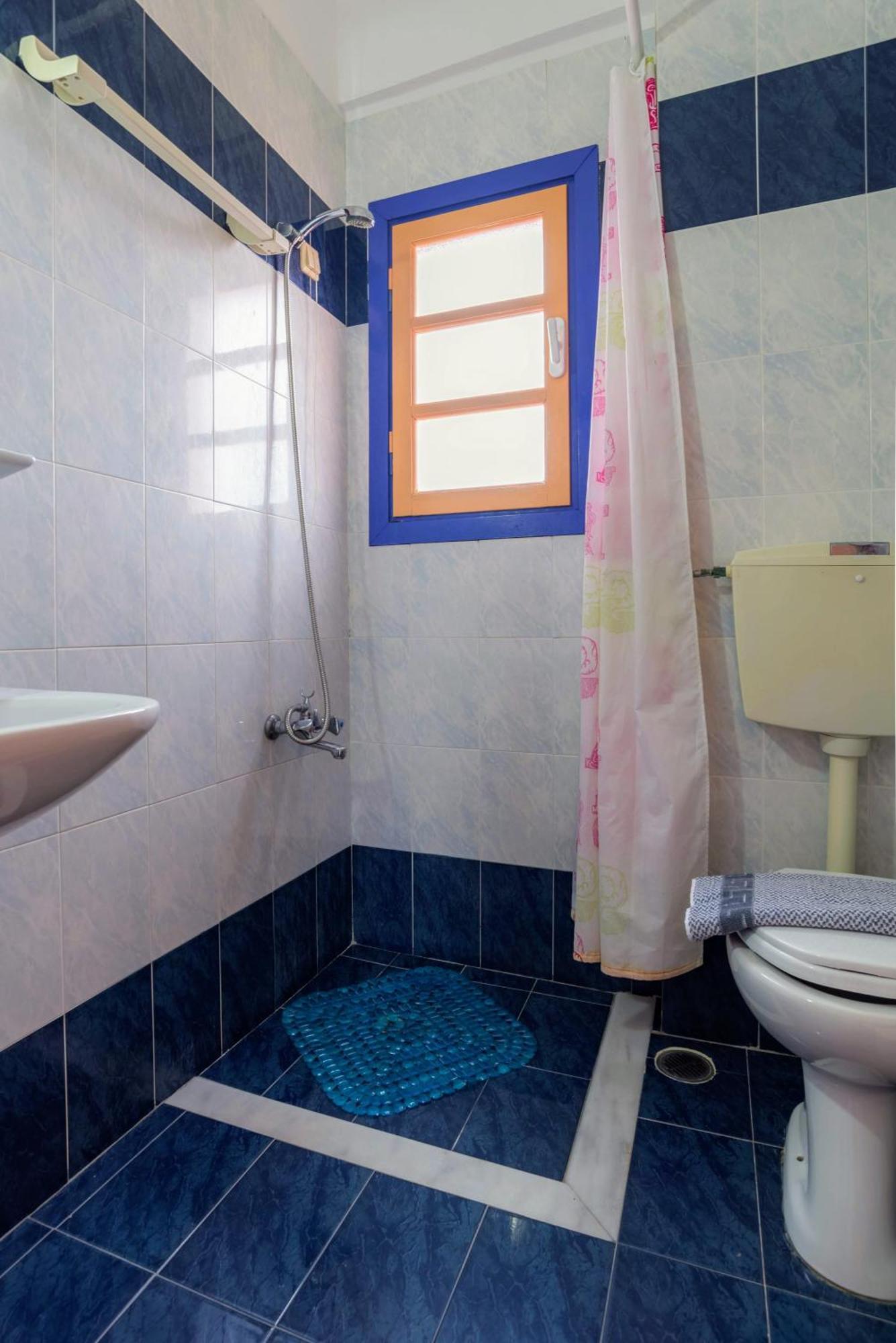 One Bedroom Apartment