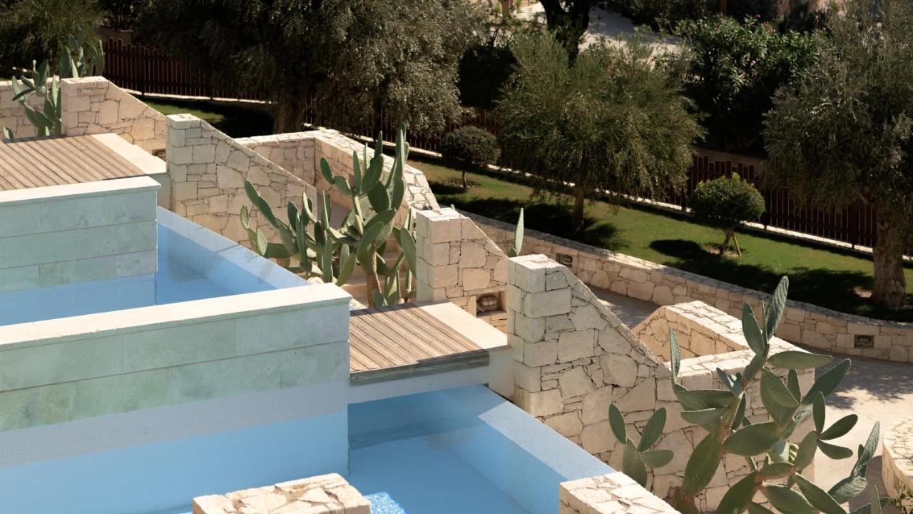 Junior Suite mit Bergblick und eigenem Pool (Mindestalter 8 Jahre)