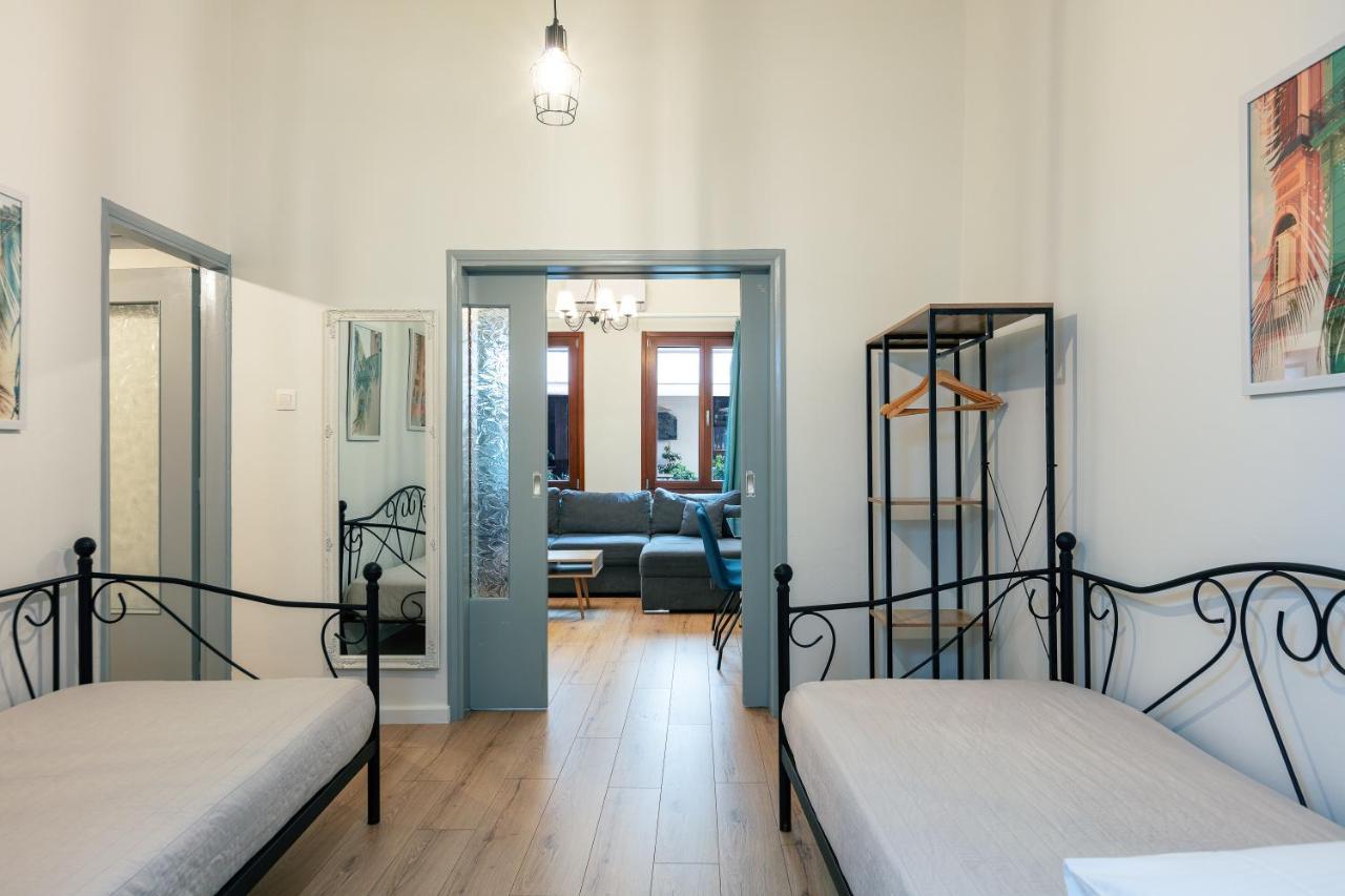 Superior Two-Bedroom Apartment Old Town View