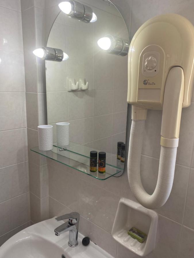 Studio,1384590155:JPEG