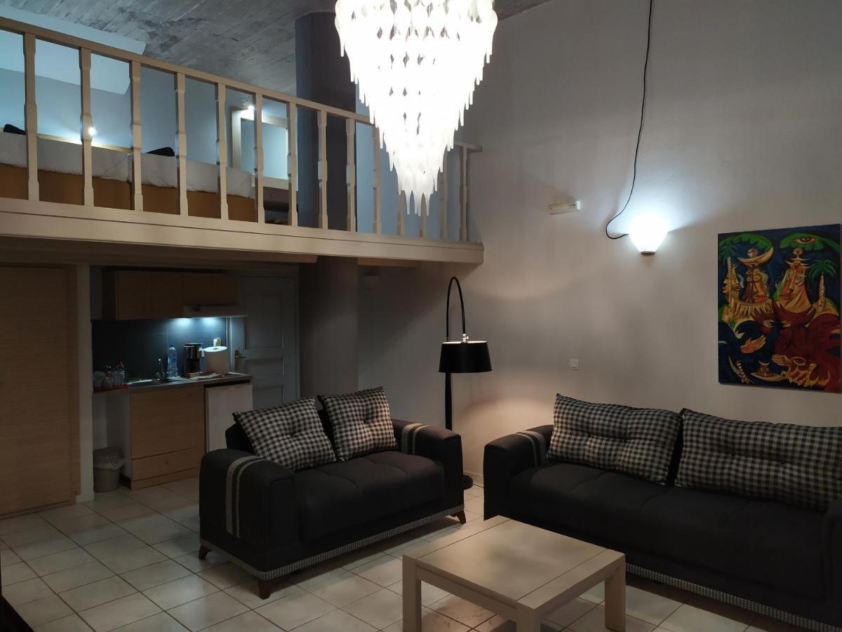 One Bedroom Apartment Pool View Split Level