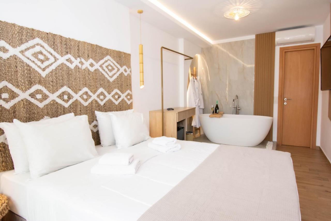 Double Room Bathtub