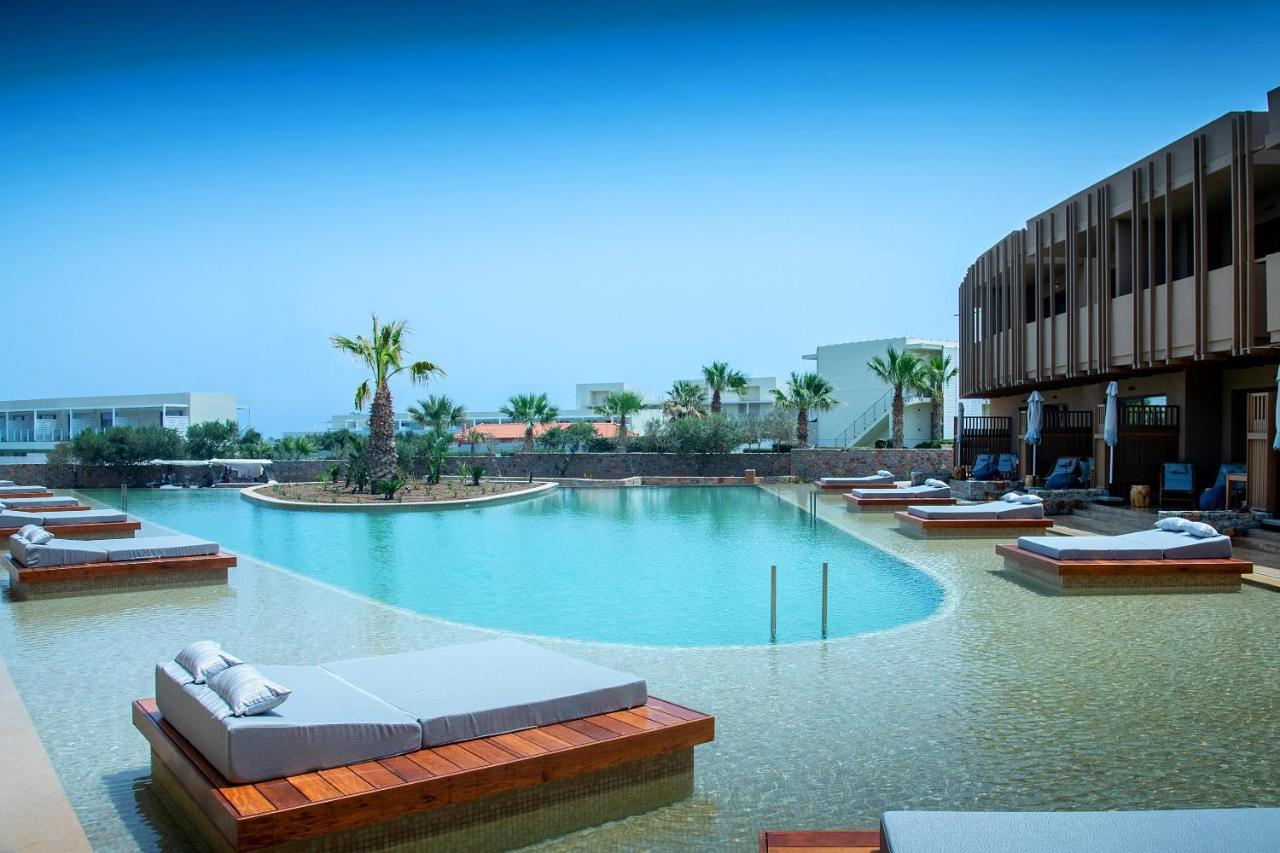 Classic Double Room with Pool Access,1407511985:JPEG