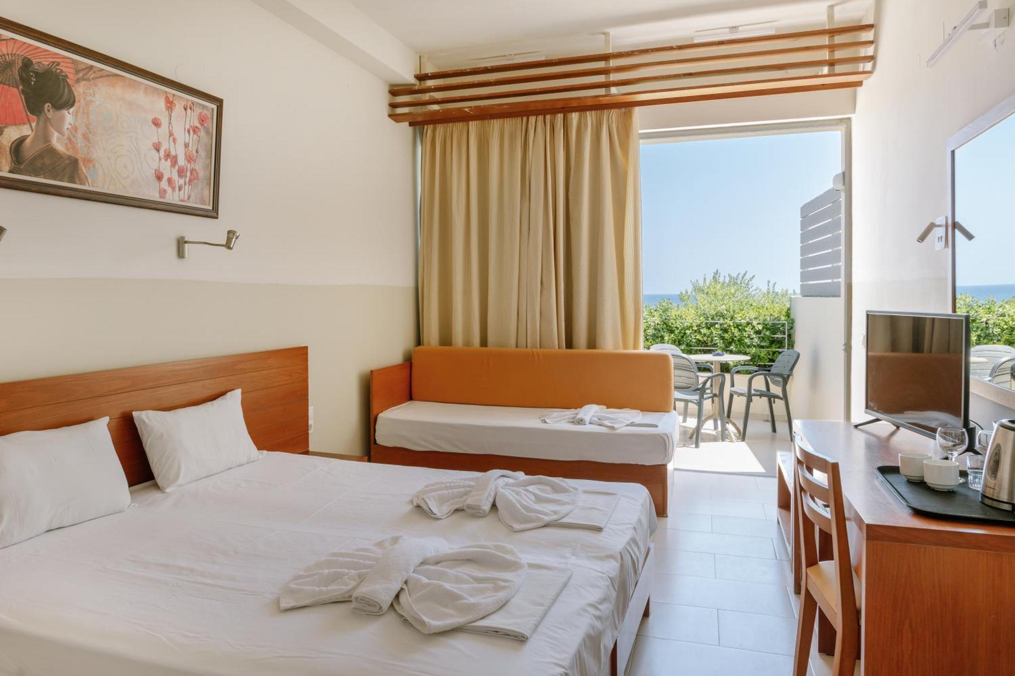 Double or Twin Room Partial Sea View