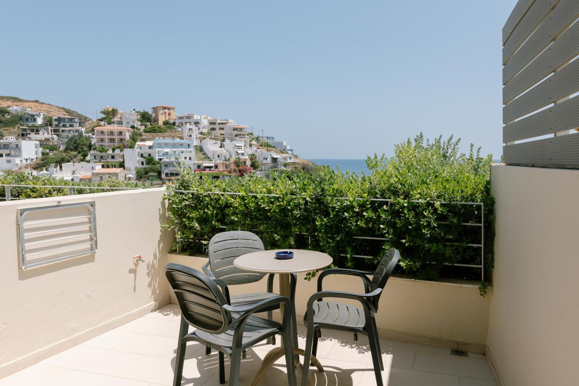 Double or Twin Room Partial Sea View