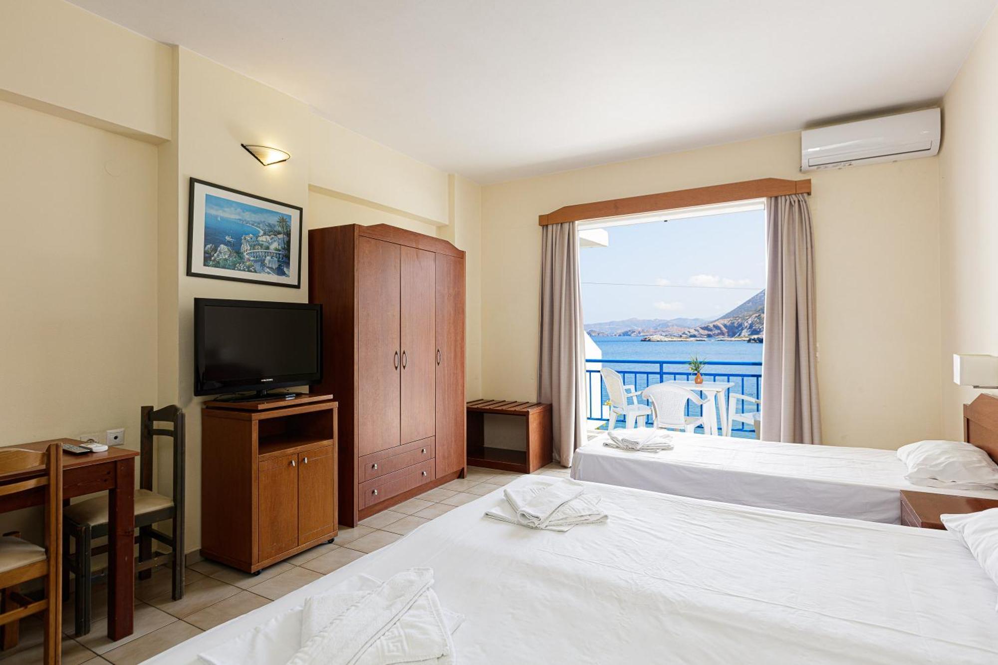 Double or Twin Room Partial Sea View