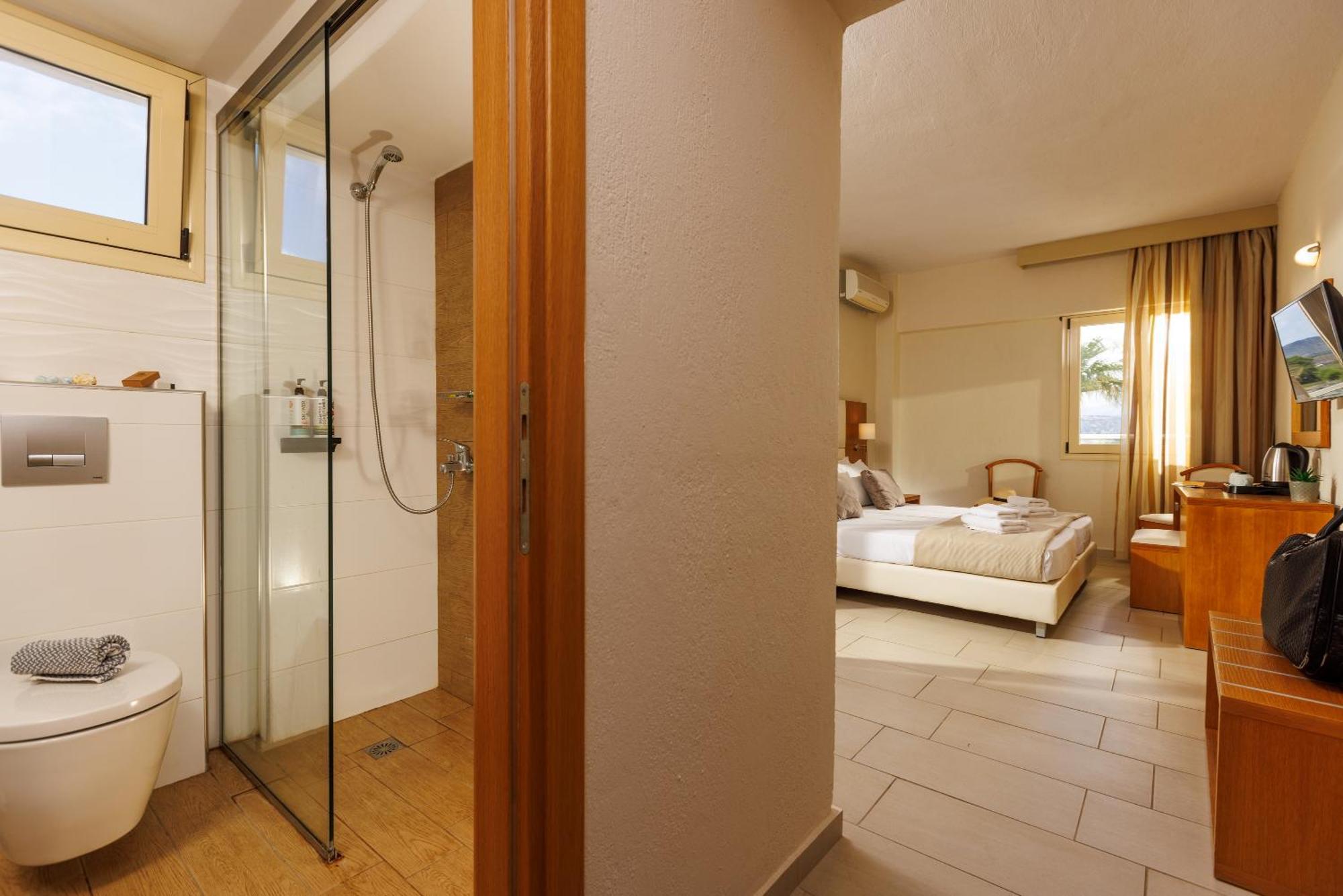 Double or Twin Room Garden View