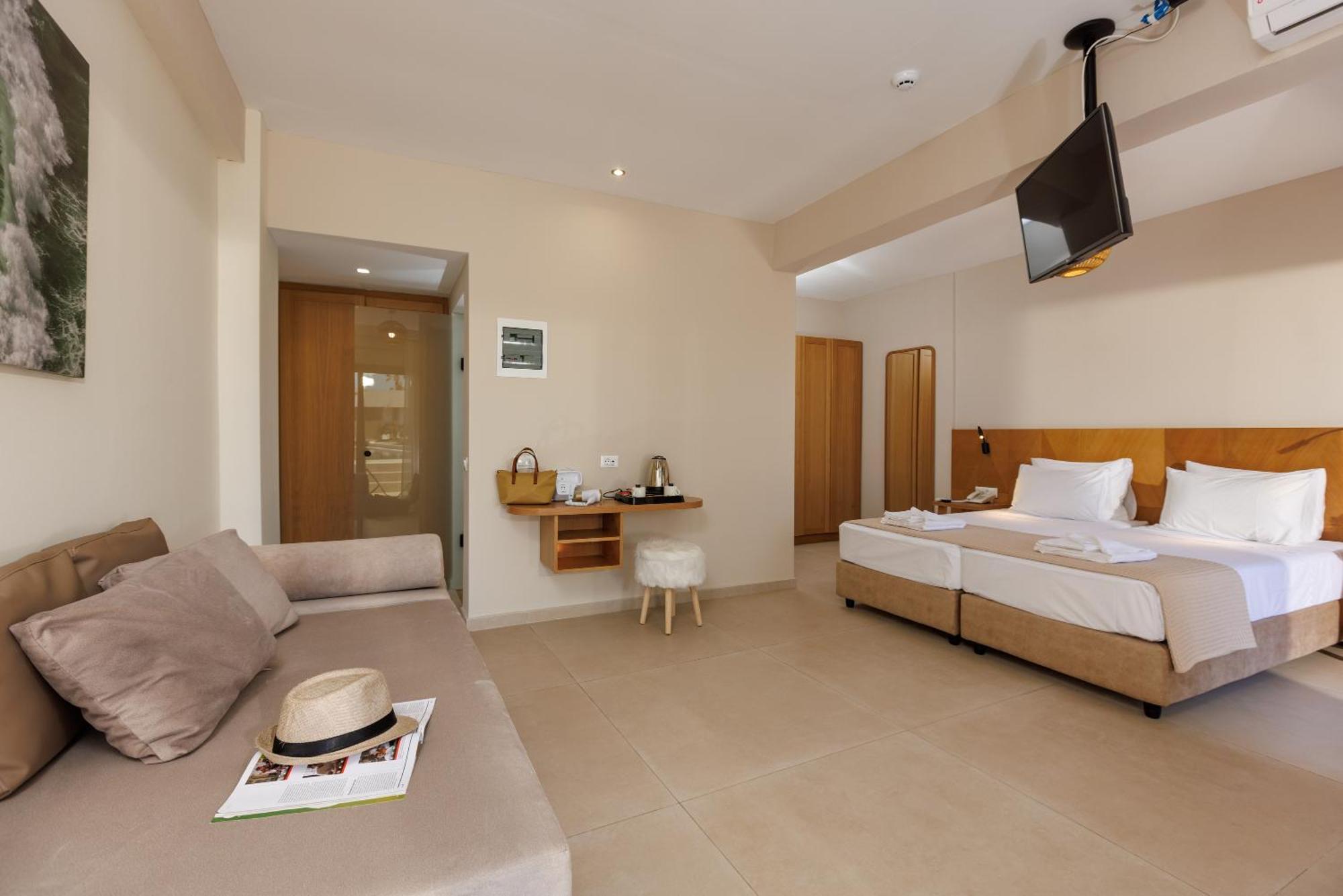 Superior Double or Twin Room Garden View