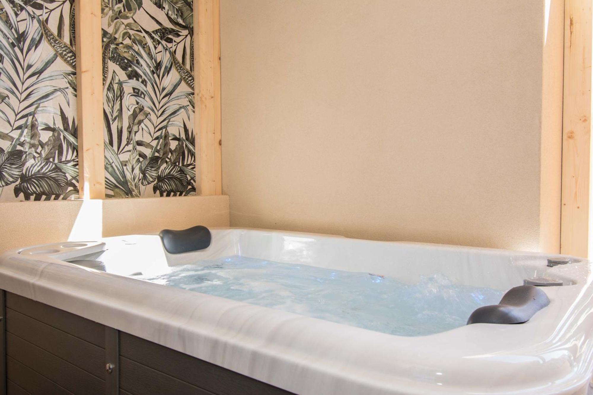 Deluxe Double Jet Tub