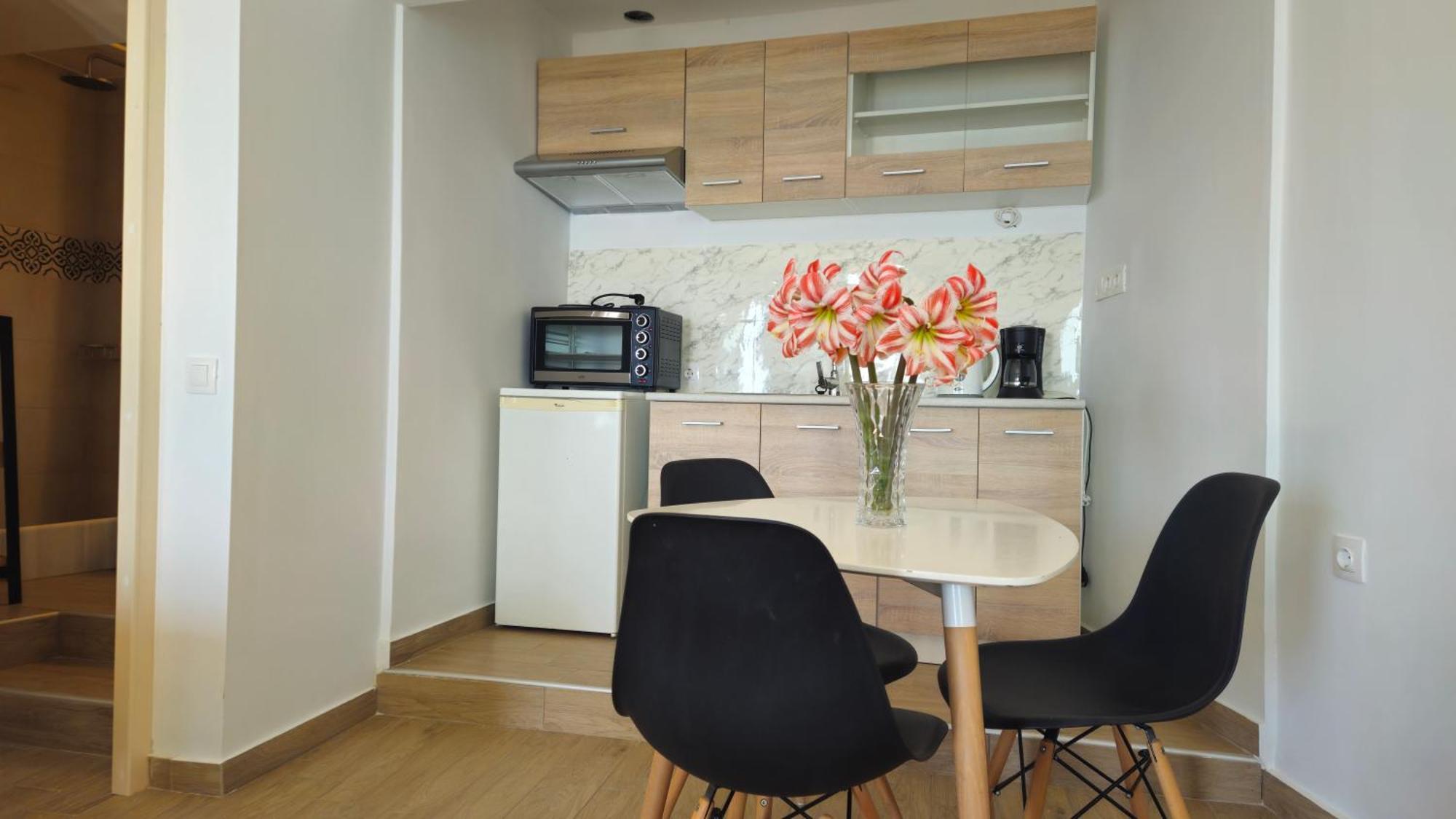 Studio with Sea View,1583076332:JPEG