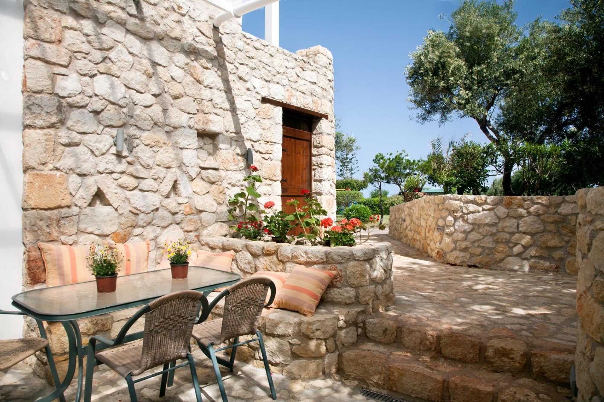 Family Two-Bedroom Apartment Garden View