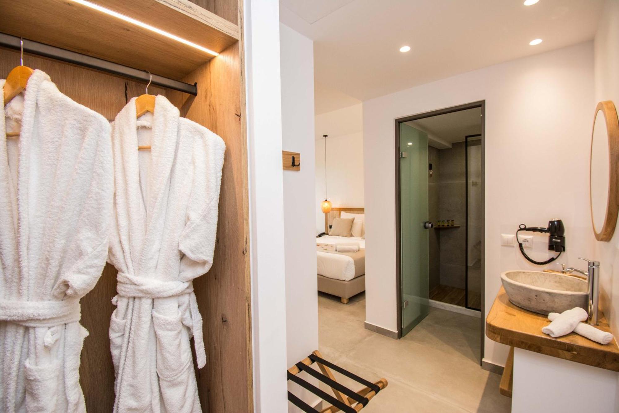 Deluxe Double Ground Floor Jacuzzi