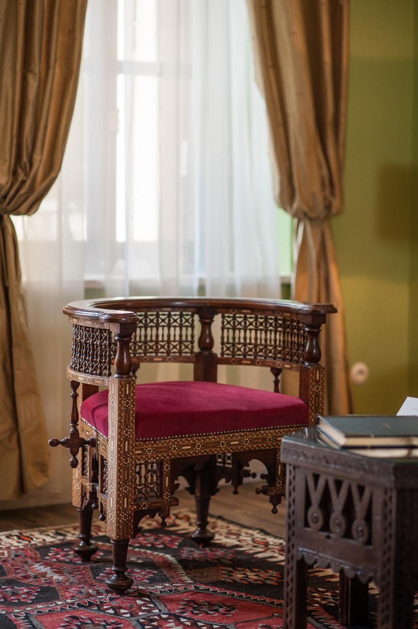 Luxury Suite Split Level