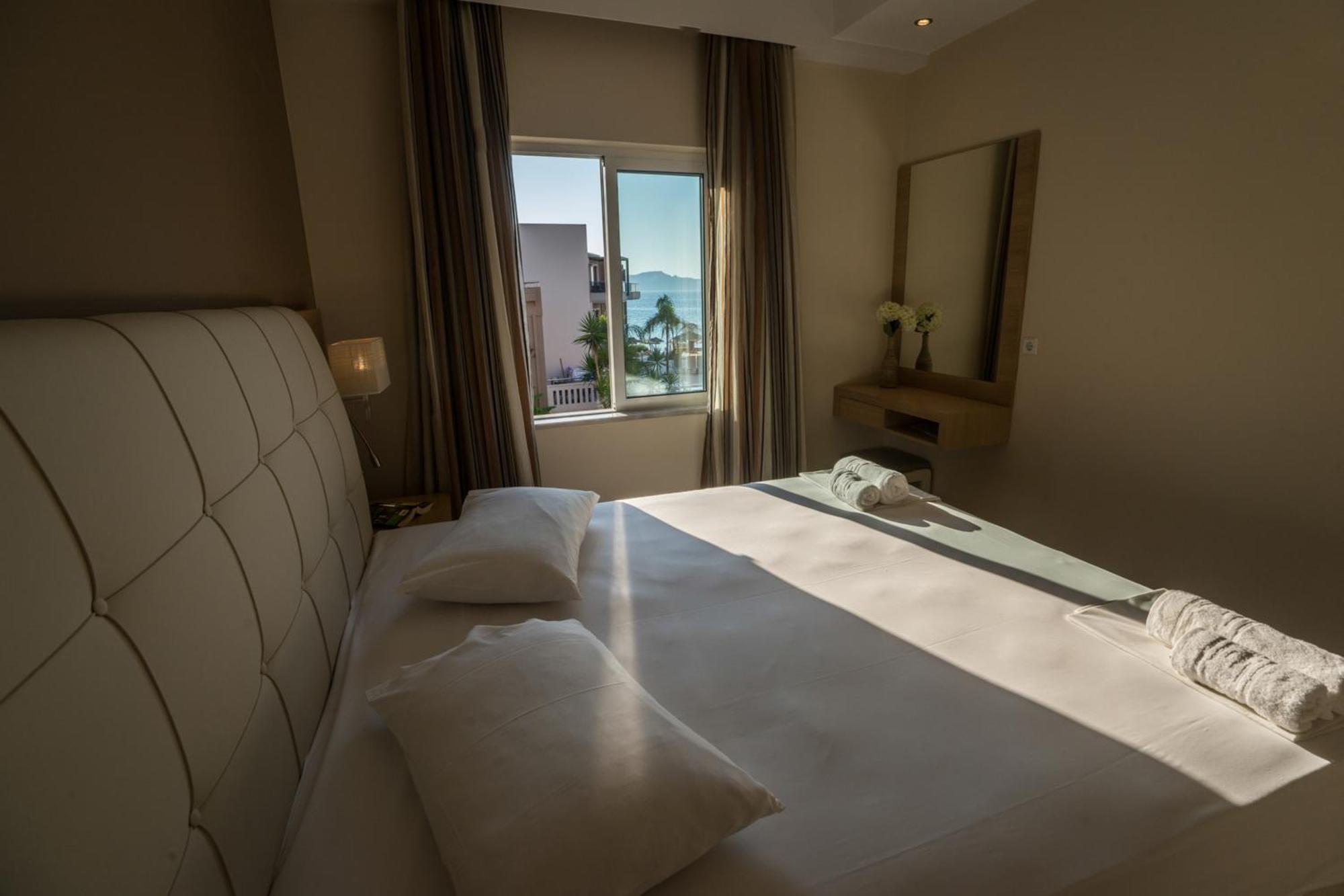 One-Bedroom Apartment Sea View