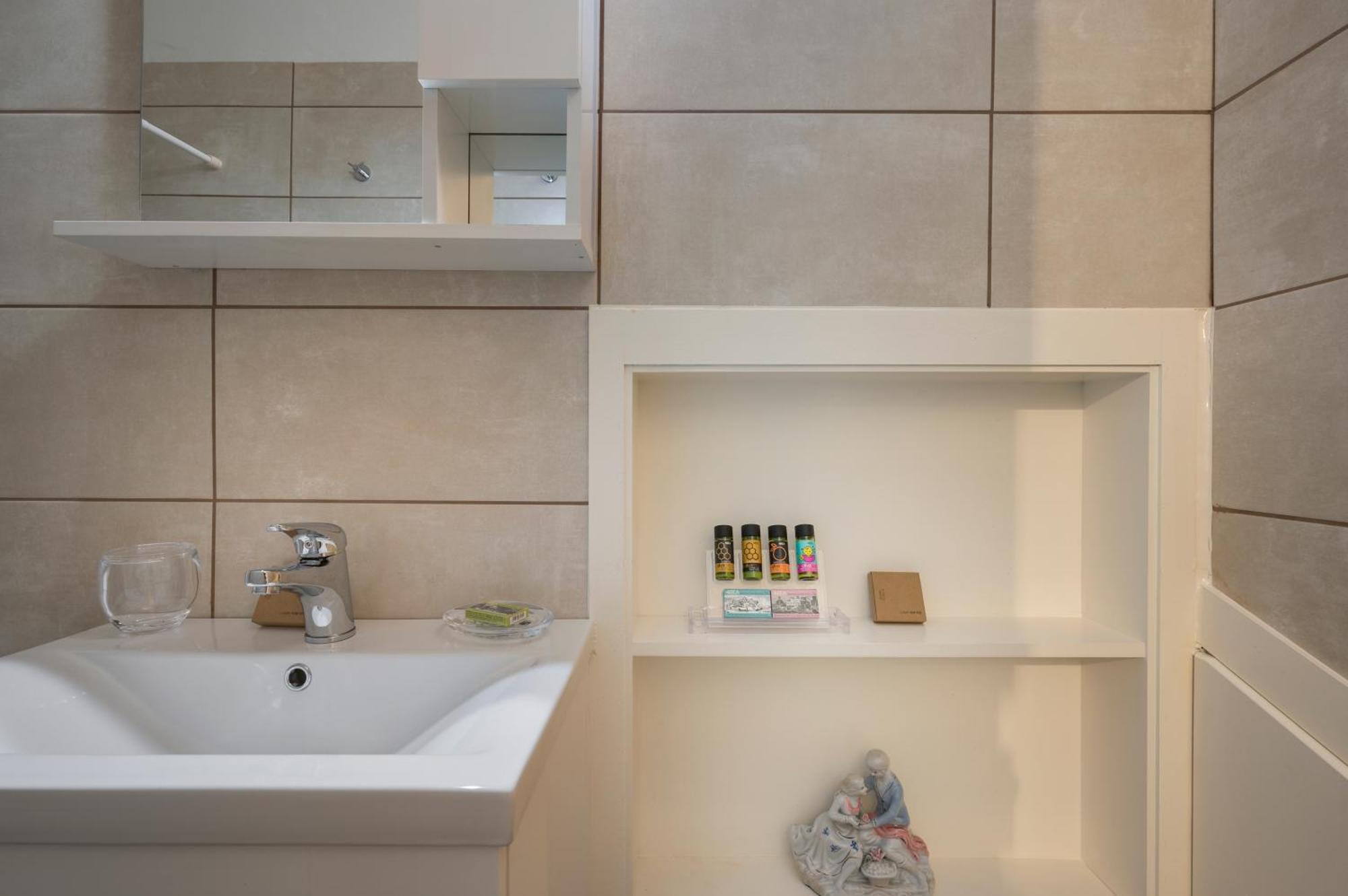 Two-Bedroom Apartment Old Town View