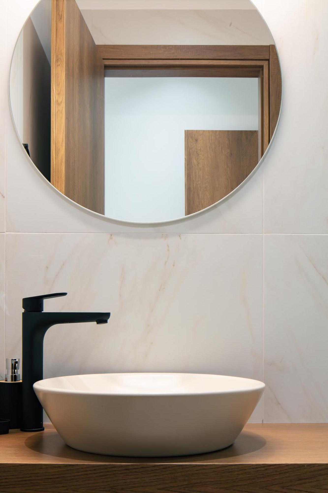 Premium Studio Old Town View & Open-Plan Bathtub