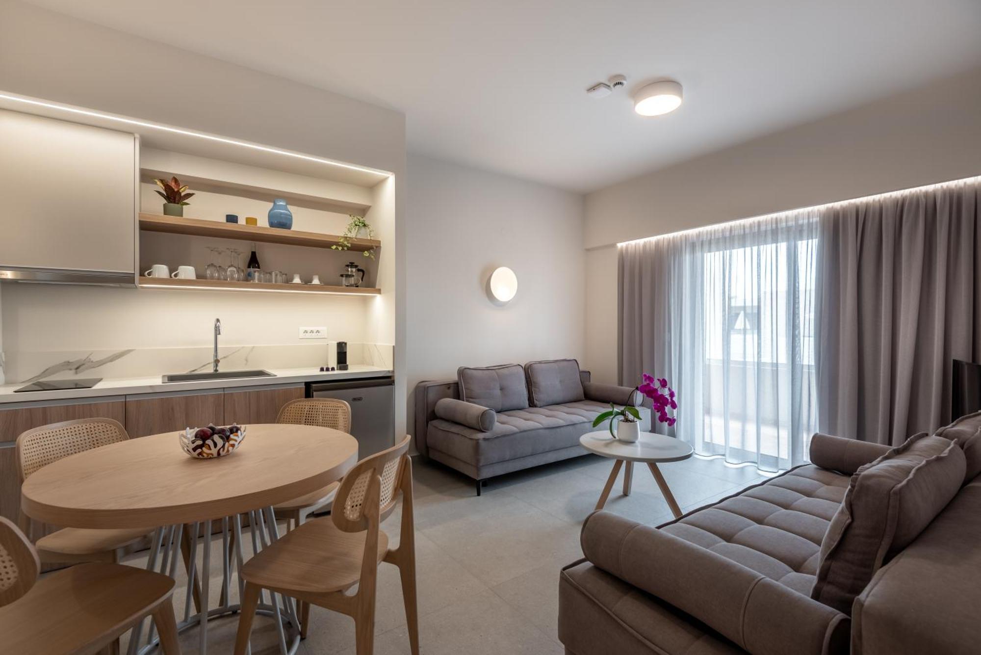 Premium One-bedroom Suite,1595403790:JPEG