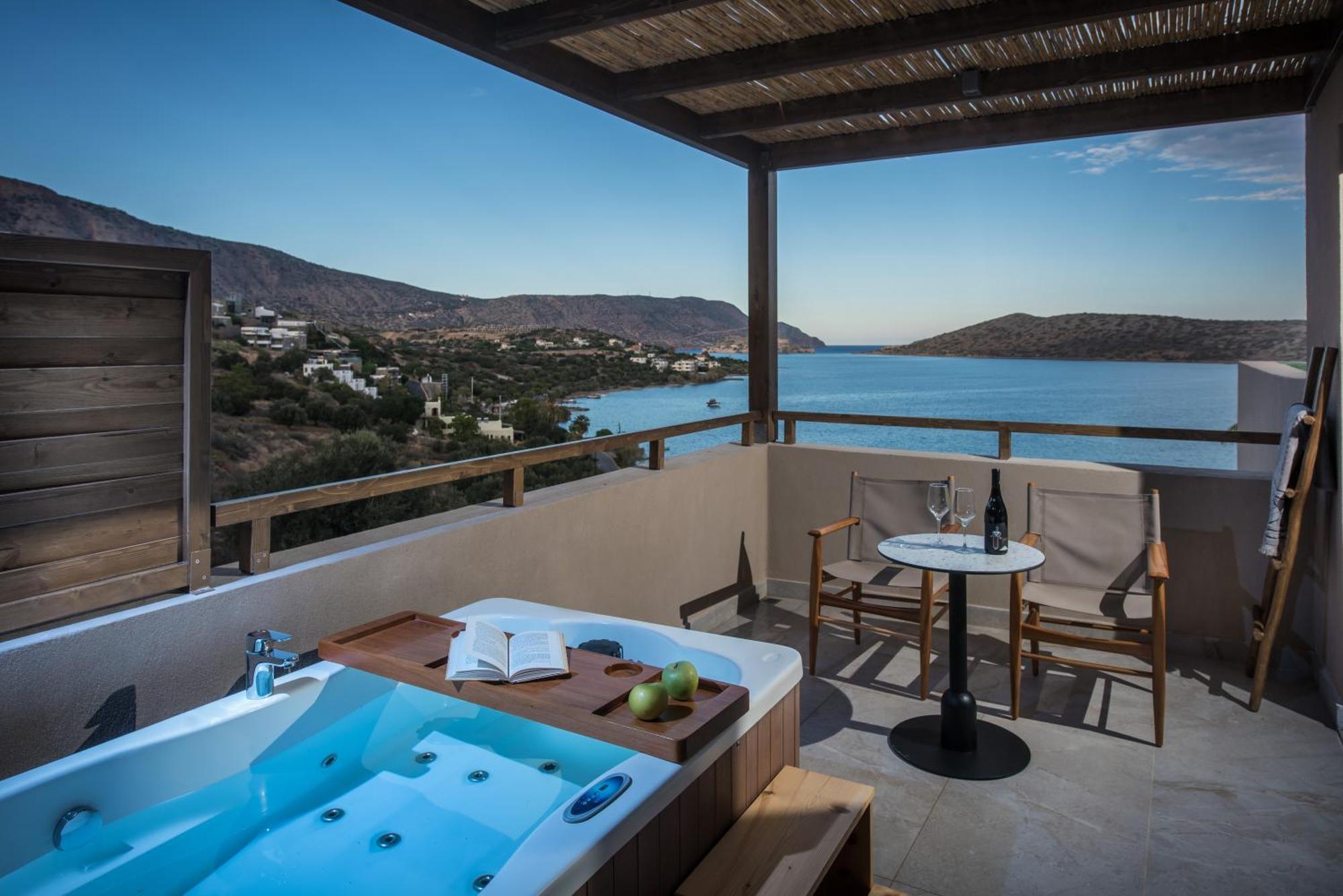 Maisonette Jacuzzi Sea View,1746850661:JPEG