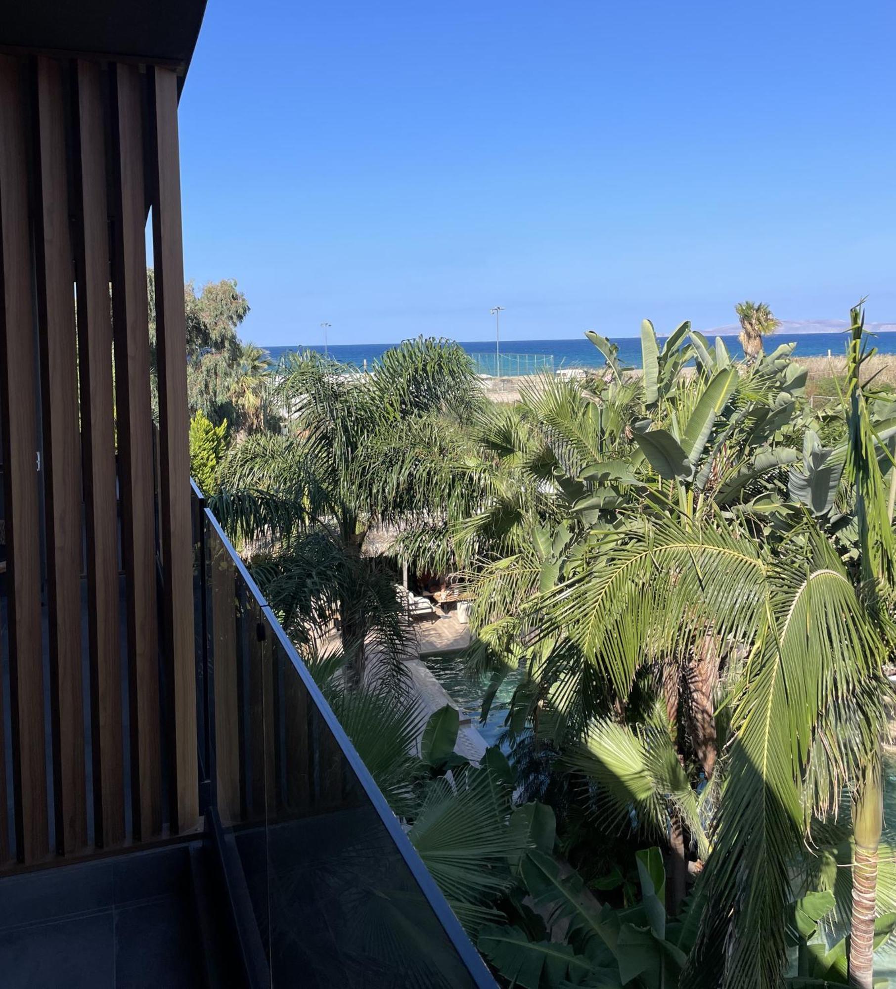 Exclusive Suite Side Sea View