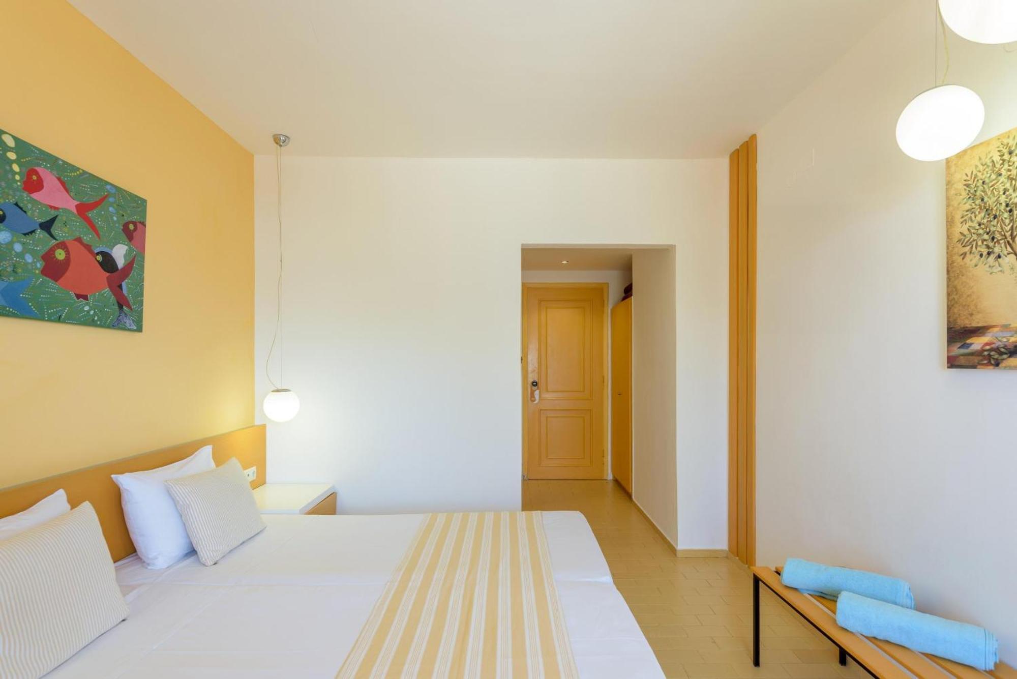 Double or Twin Room Sea View
