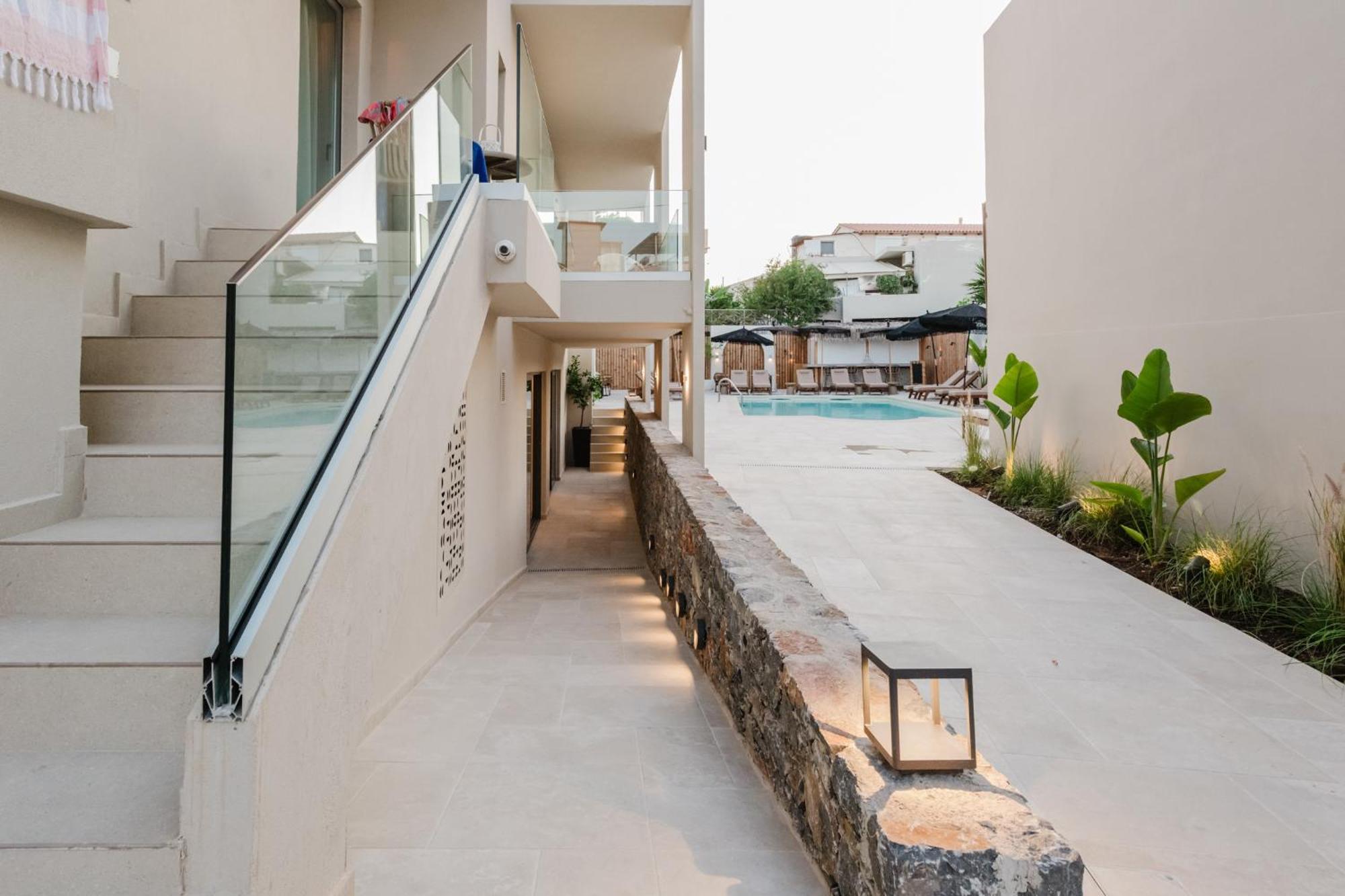 Euphoria Suite Pool View