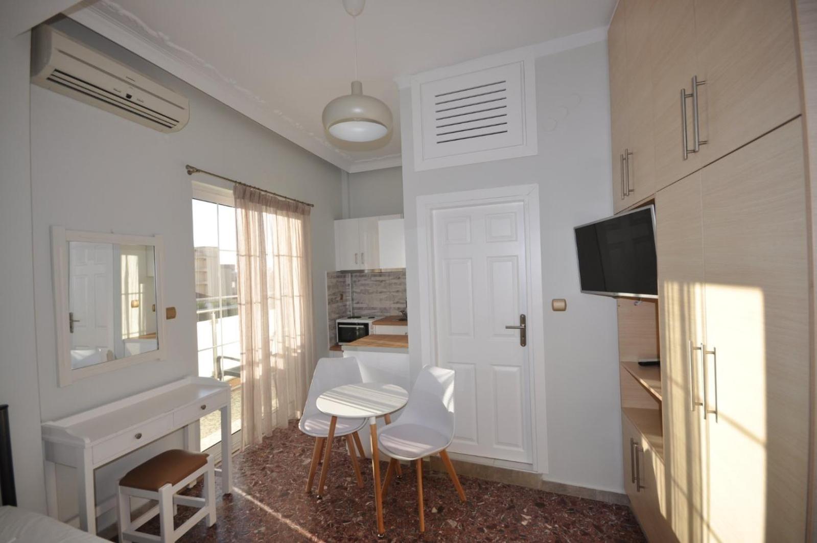 Single Studio Balcony