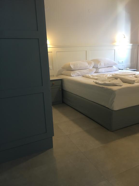 Double or Twin Room Sea View