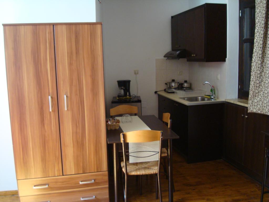 Studio Apartment