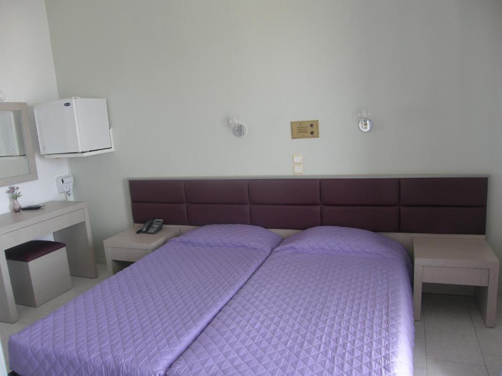 Double or Twin Room with Extra Bed,63717967:JPEG