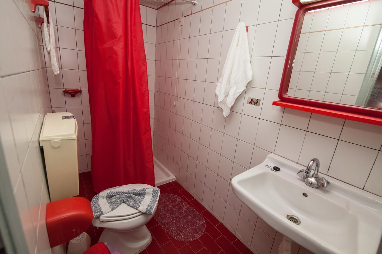 One-Bedroom Apartment (4 Adults)