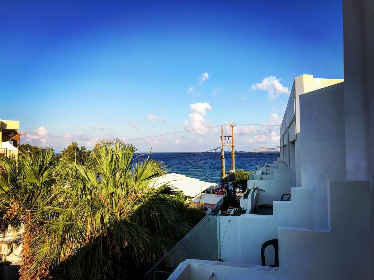 Superior Twin Room with Side Sea View