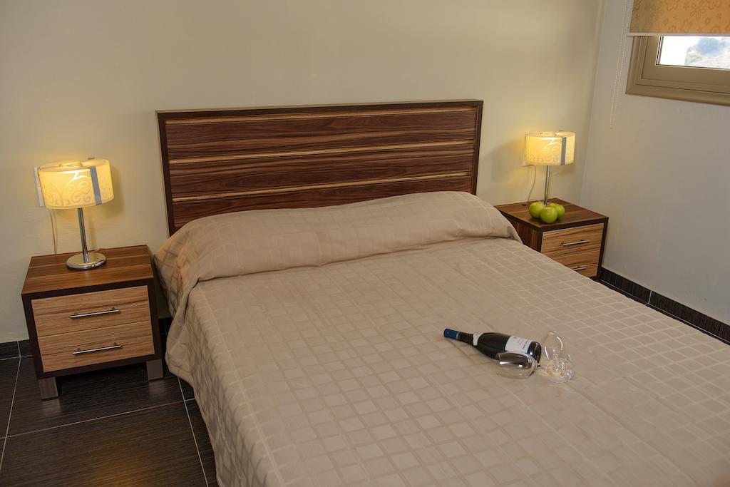 Deluxe Two-Bedroom Apartment