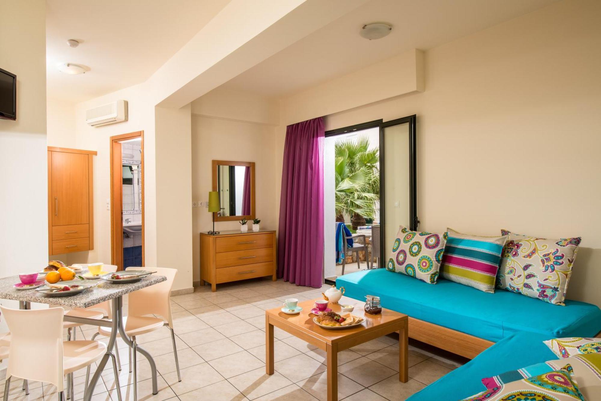 Superior One-Bedroom Apartment