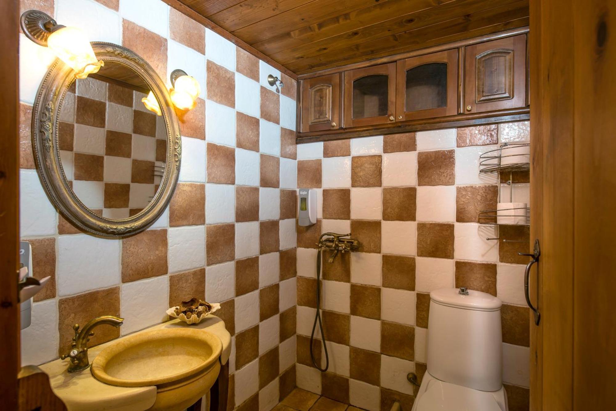 Deluxe Maisonette