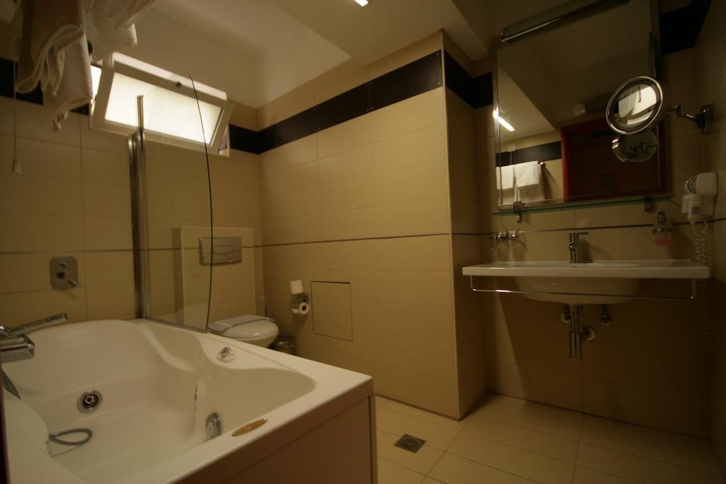 Superior Double Room,72575732:JPEG