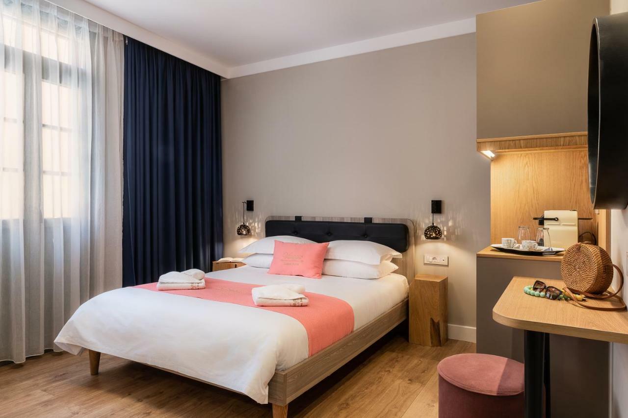 Deluxe Quadruple Room Balcony