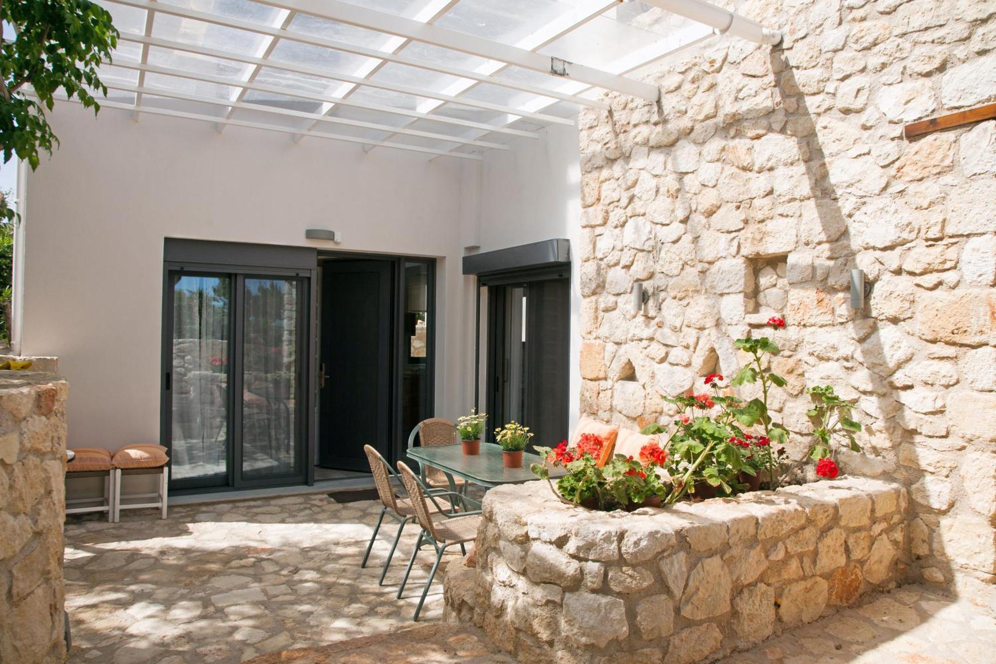 Family Two-Bedroom Apartment Garden View