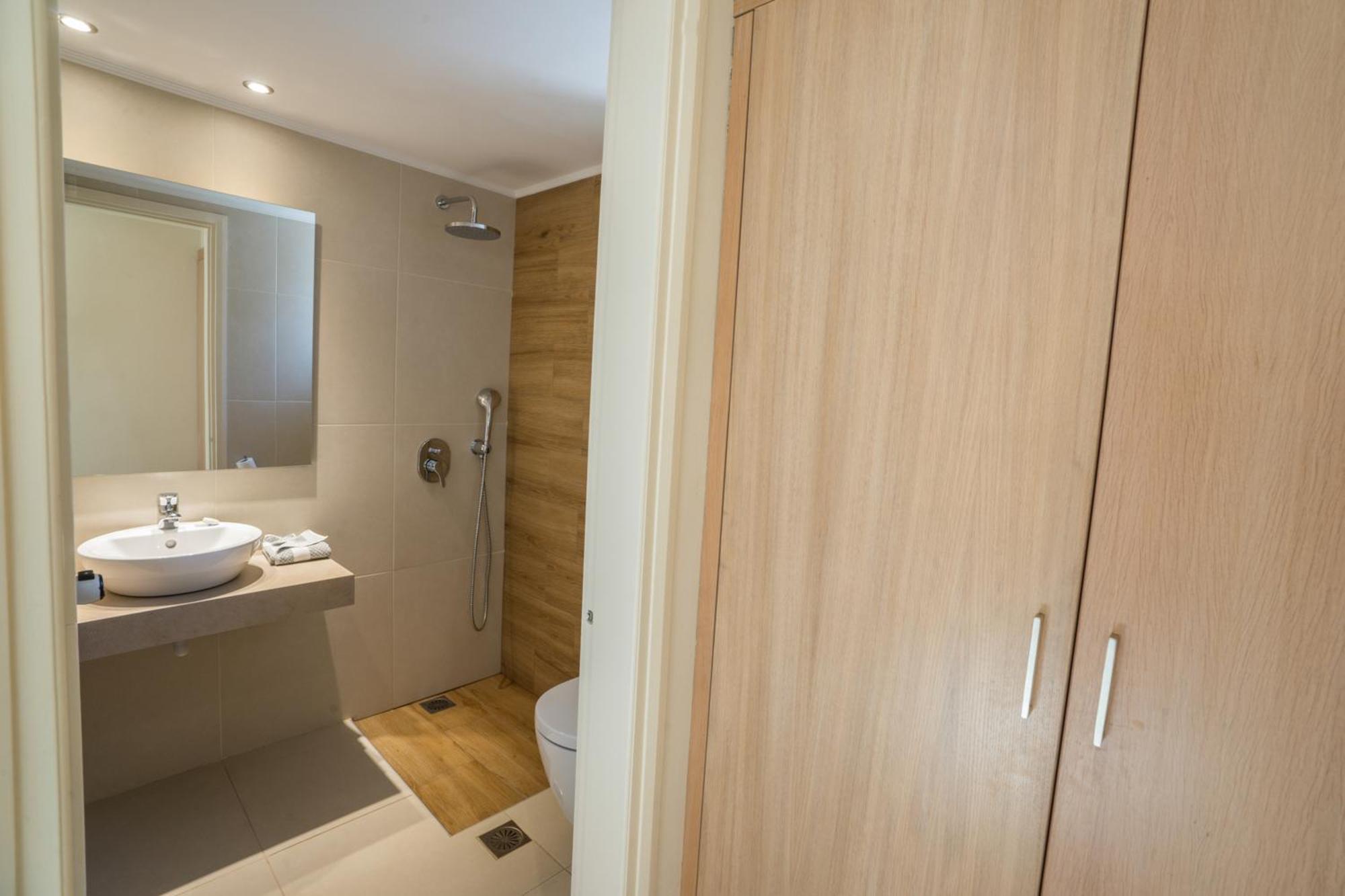 One-Bedroom Apartment Partial Sea View