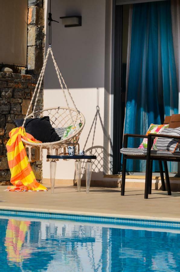 Villa with Private Pool,871699601:JPEG